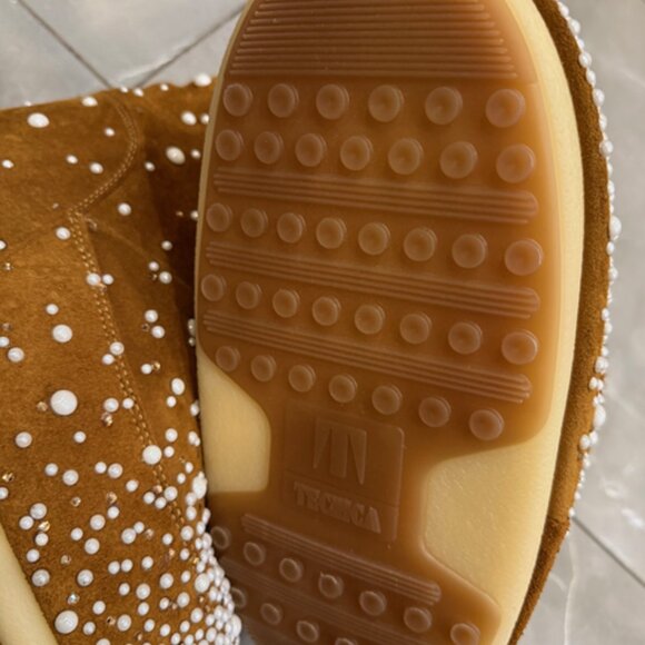 MOON BOOT FLAKES x Mattias Gollin